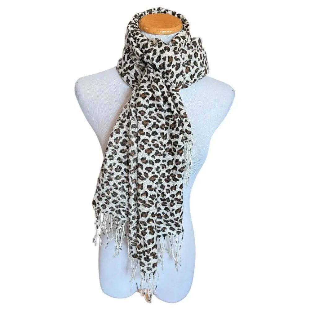 Womens Boutique Gorgeous Animal Print Fringe Lightweight Winter Summer Scarf
